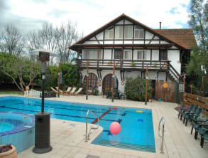 בית%20העץ%20Wood%20House%20Inn%20,%20בית%20הלל